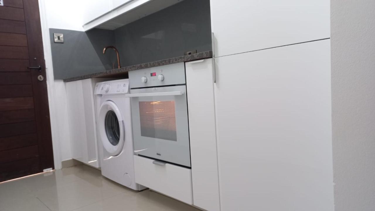 Modern Studio Apartment Armonia Court Paralimni Exterior photo